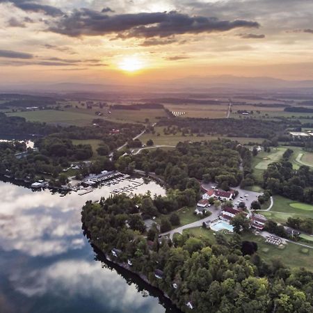 ホテル Basin Harbor Vergennes エクステリア 写真